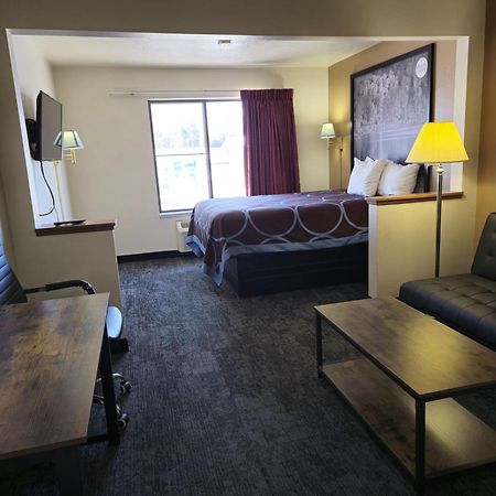 Amerivu Inn And Suites Shawano Wi Luaran gambar