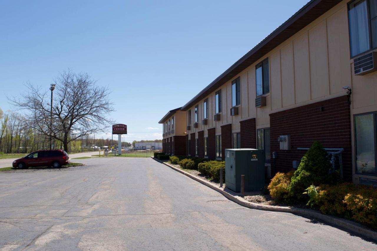 Amerivu Inn And Suites Shawano Wi Luaran gambar