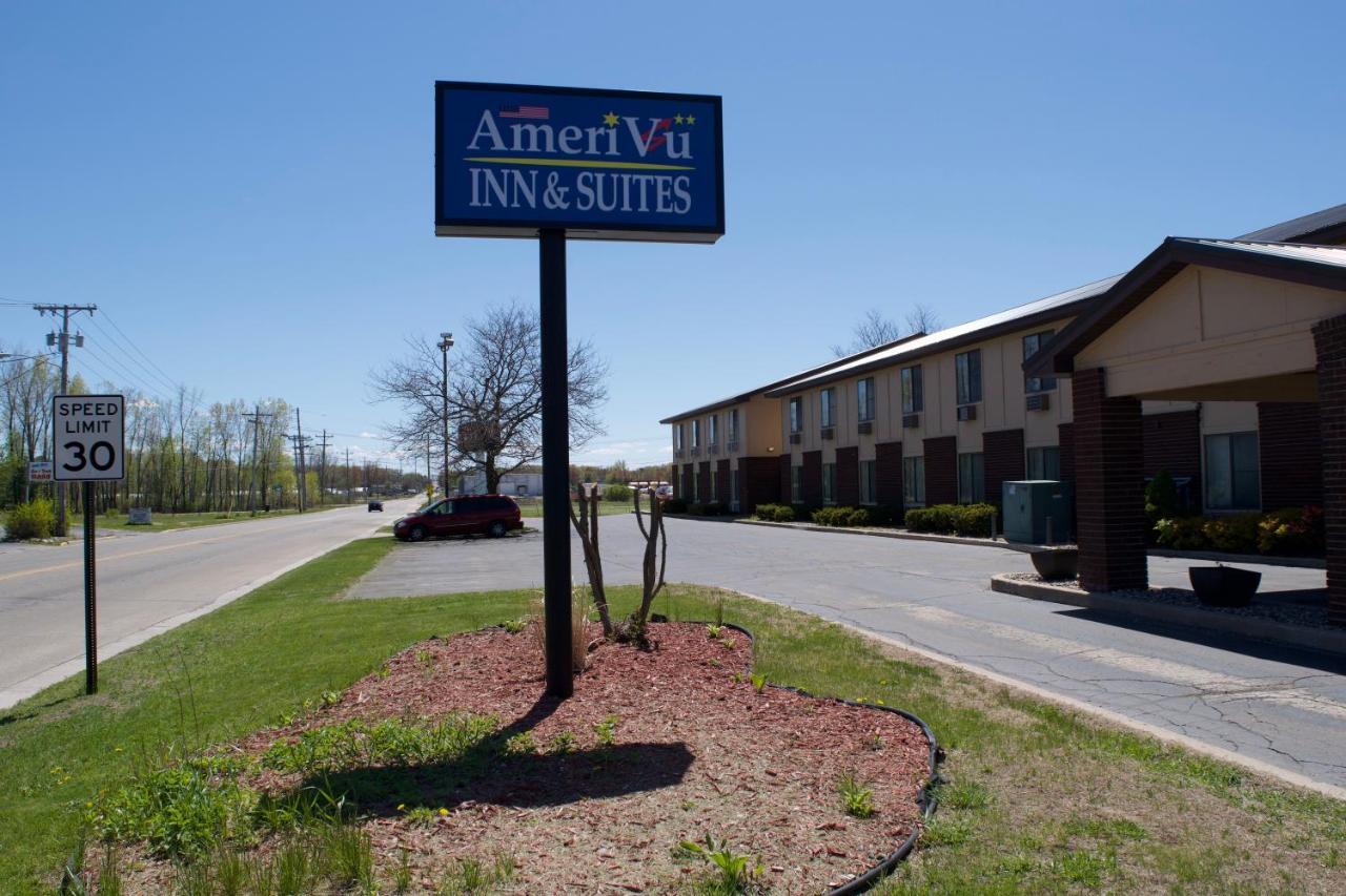 Amerivu Inn And Suites Shawano Wi Luaran gambar