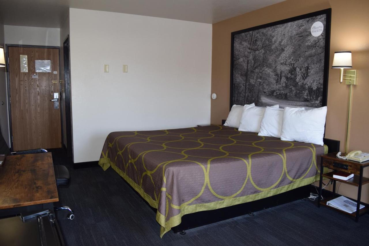 Amerivu Inn And Suites Shawano Wi Luaran gambar