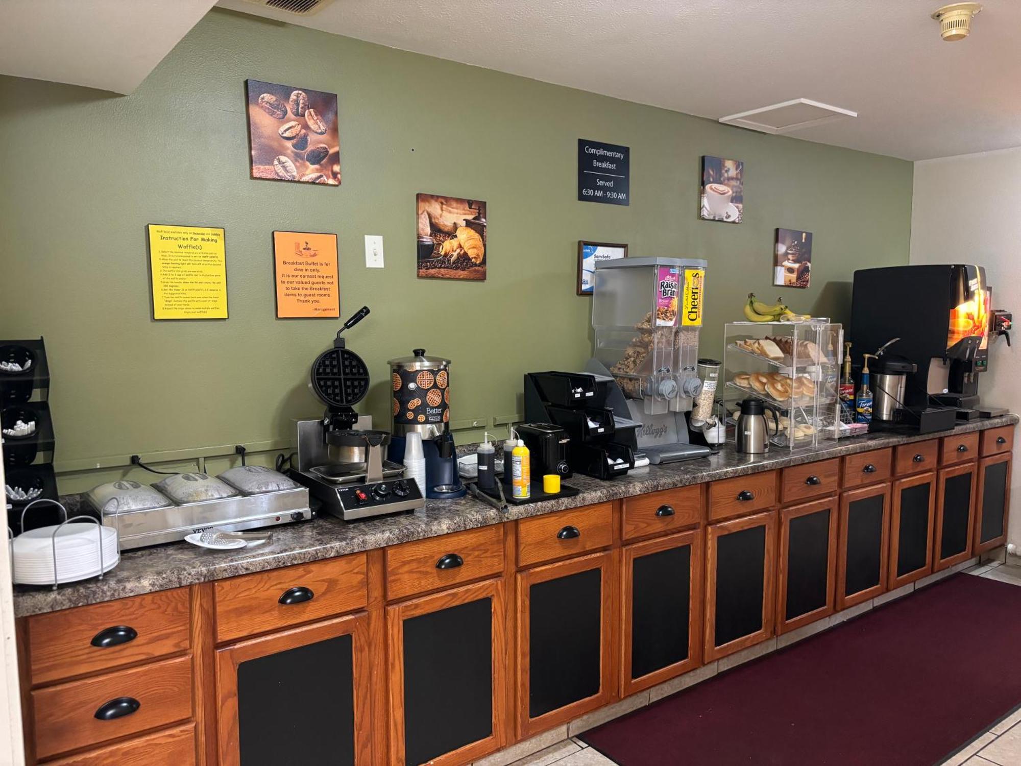 Amerivu Inn And Suites Shawano Wi Luaran gambar