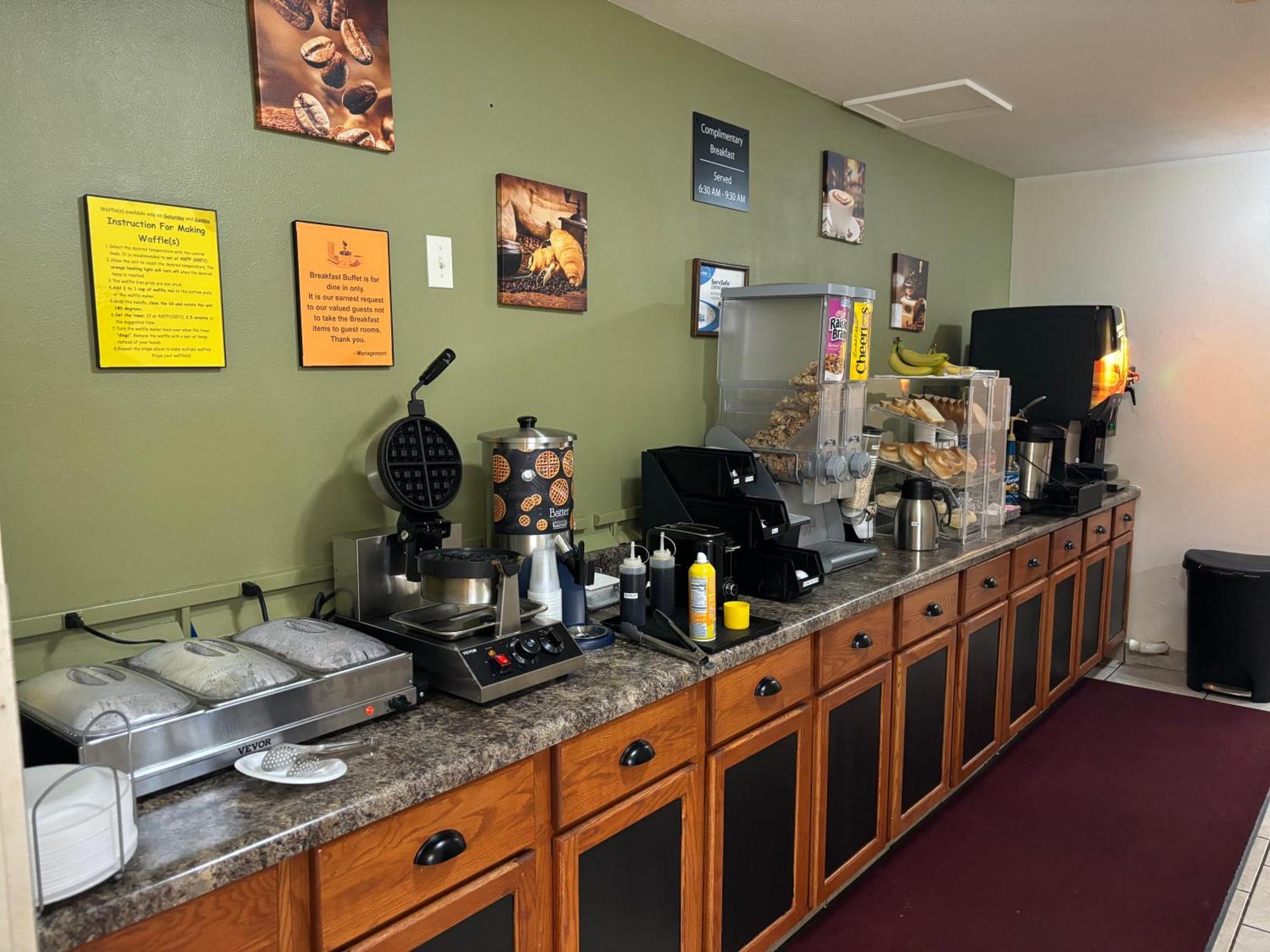 Amerivu Inn And Suites Shawano Wi Luaran gambar