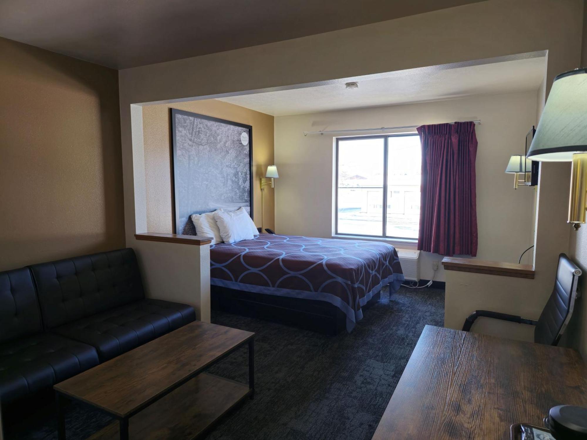 Amerivu Inn And Suites Shawano Wi Luaran gambar