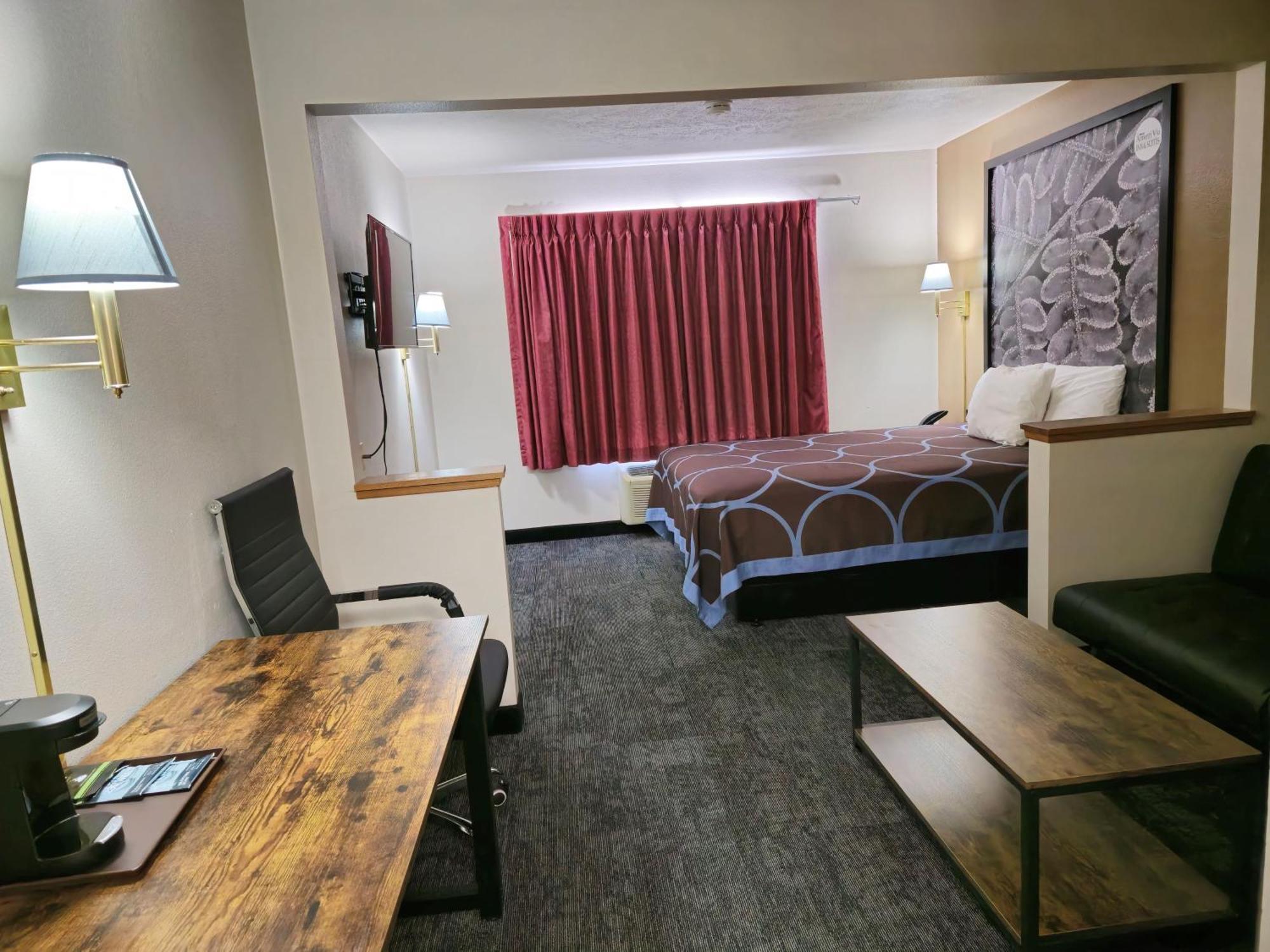 Amerivu Inn And Suites Shawano Wi Luaran gambar